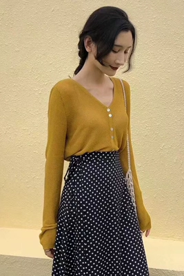 2018 Hàn Quốc ulzzang mùa thu tính khí mới màu rắn đan cardigan phụ nữ hoang dã mỏng v-cổ dài tay áo sơ mi