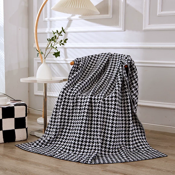 San hô lông cừu flannel thường màu rắn Falais bốn mùa chăn mỏng chăn nhỏ điều hòa chăn