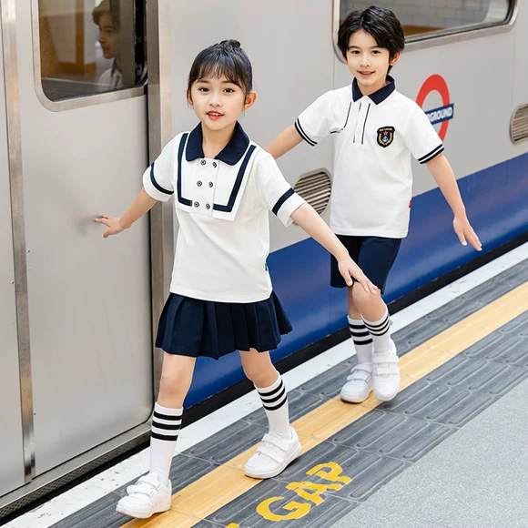Thời trang hè đồng phục học sinh mẫu giáo hoạt hình áo thun ngắn tay cotton hai mảnh