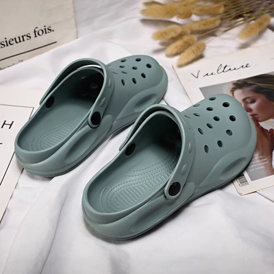 dép phòng lab Dép đi trong nhà y tế nữ chống trơn trượt đế mềm Crocs xỏ ngón nhẹ mùa hè, giày công sở bệnh viện, giày nam size lớn nữ Dép phòng thí nghiệm