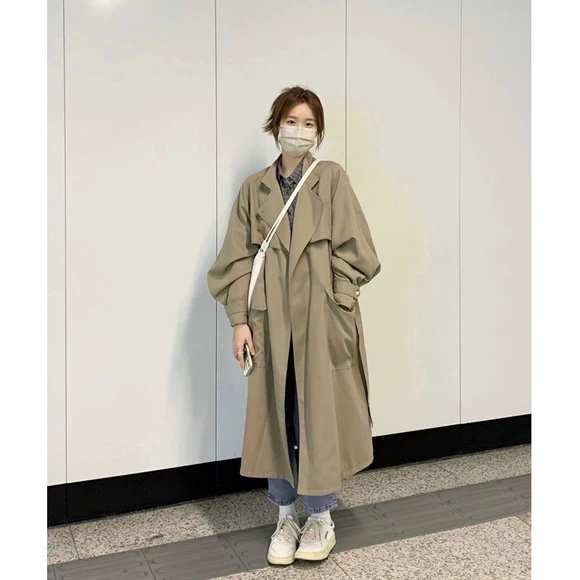 Áo gió Waitmore áo gió nữ dài phần nhỏ 2019 đầu thu mới áo đa năng mỏng phần nữ triều - Trench Coat áo khoác nữ hàng hiệu